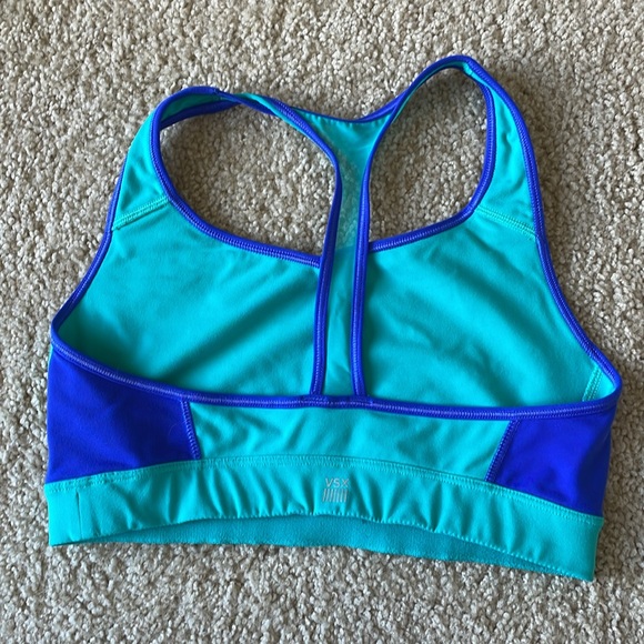 VS Sports Bra, Size Medium - Picture 2 of 2